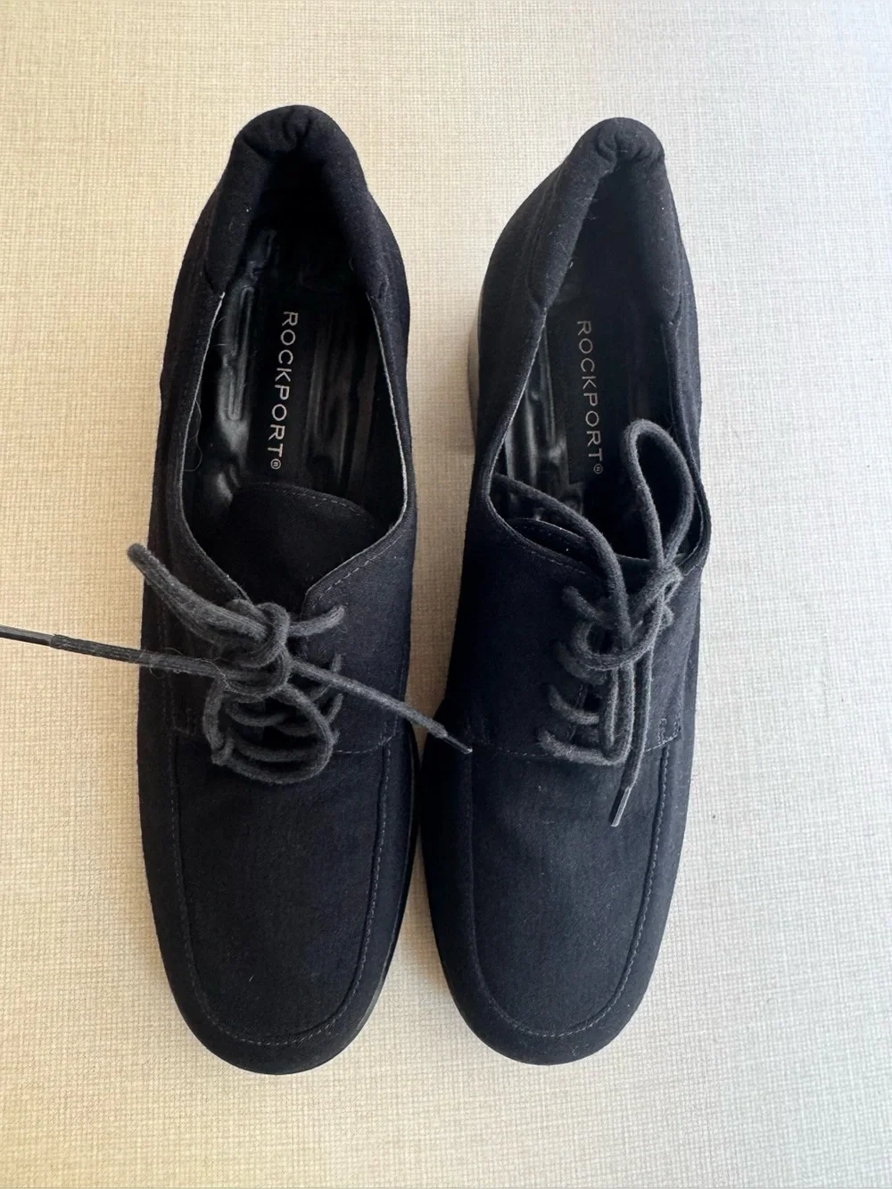 NEW - Vintage 90s/Y2k Rockport Women’s Heeled Lace-Up Black Oxfords
